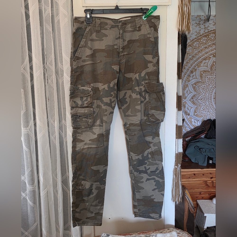 Camouflage Cargo Pants By Wrangler